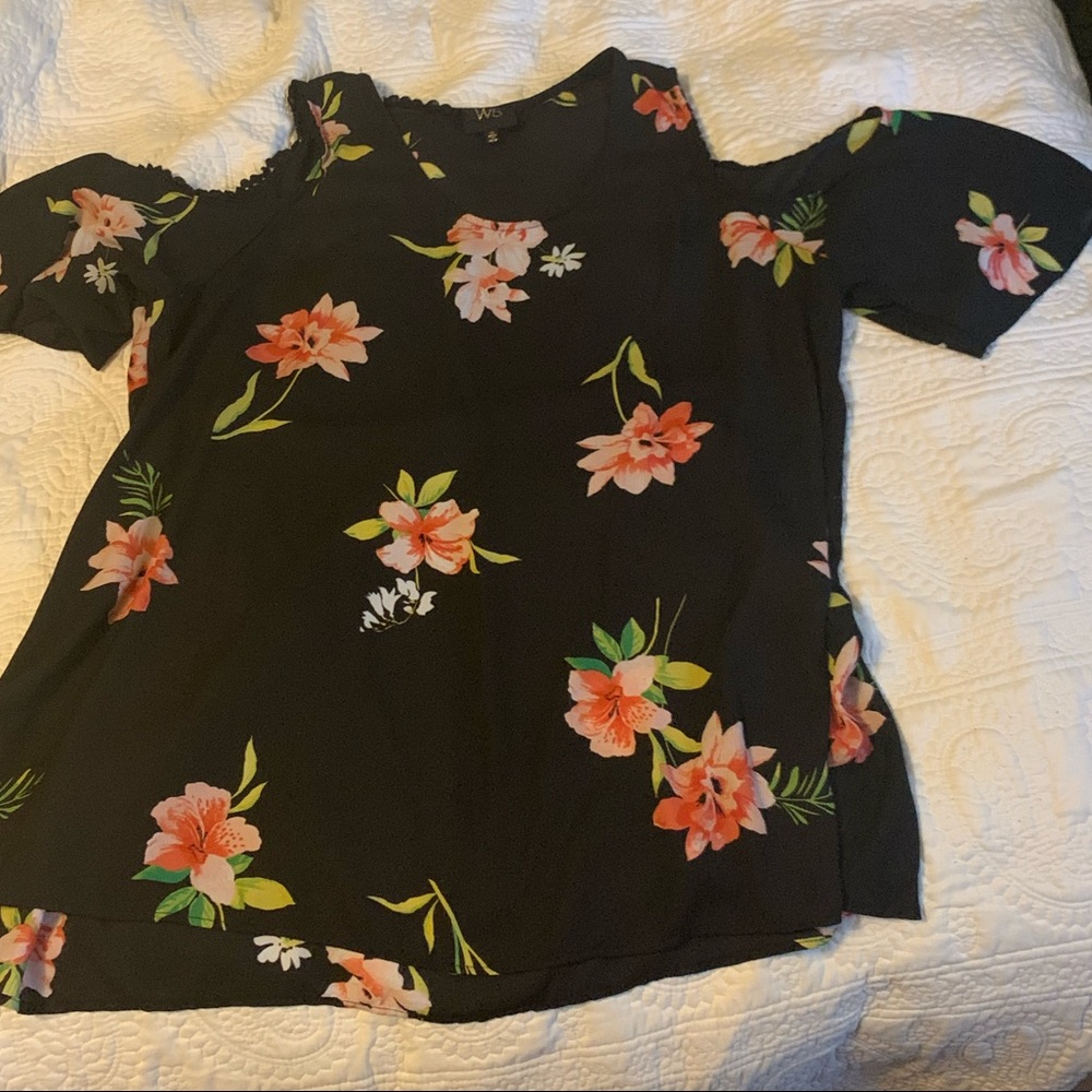 Cold shoulder dressy top